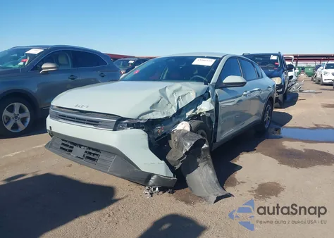 2025 Kia K4 Lxs z USA, uszkodzony, nr VIN 3KPFT4DE0SE097712